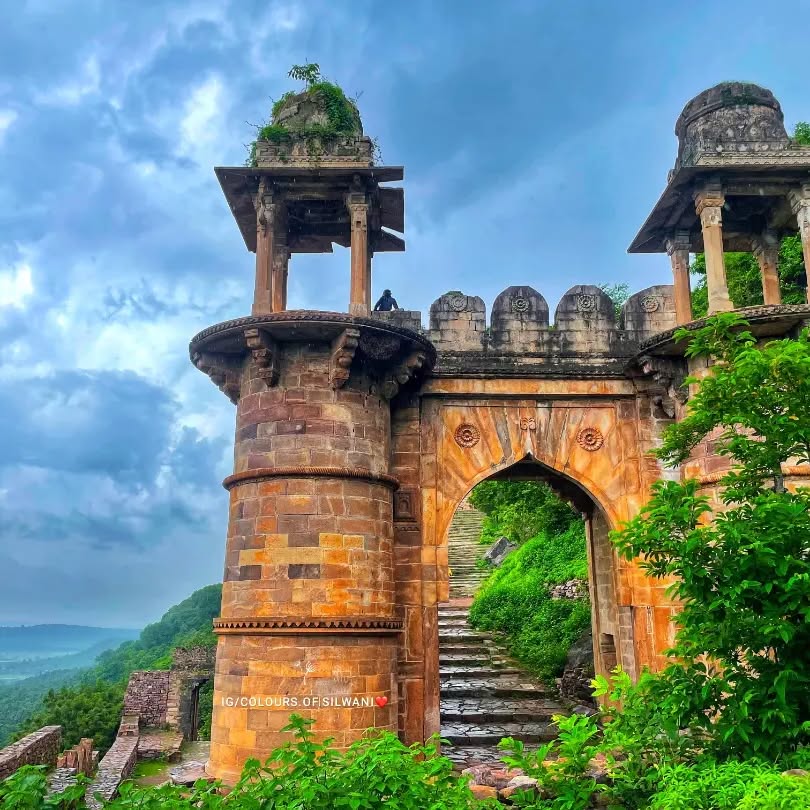 रायसेन किला सिलवानी रायसेन MP का ऐतिहासिक स्थल